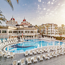 Aydınbey Famous Resort